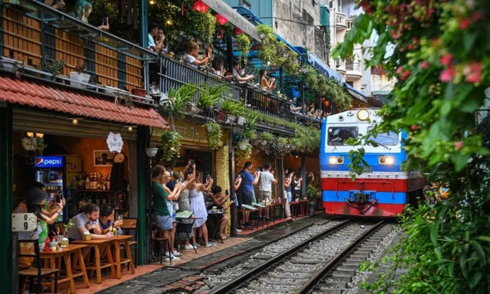 Calle De Tren En Hanoi