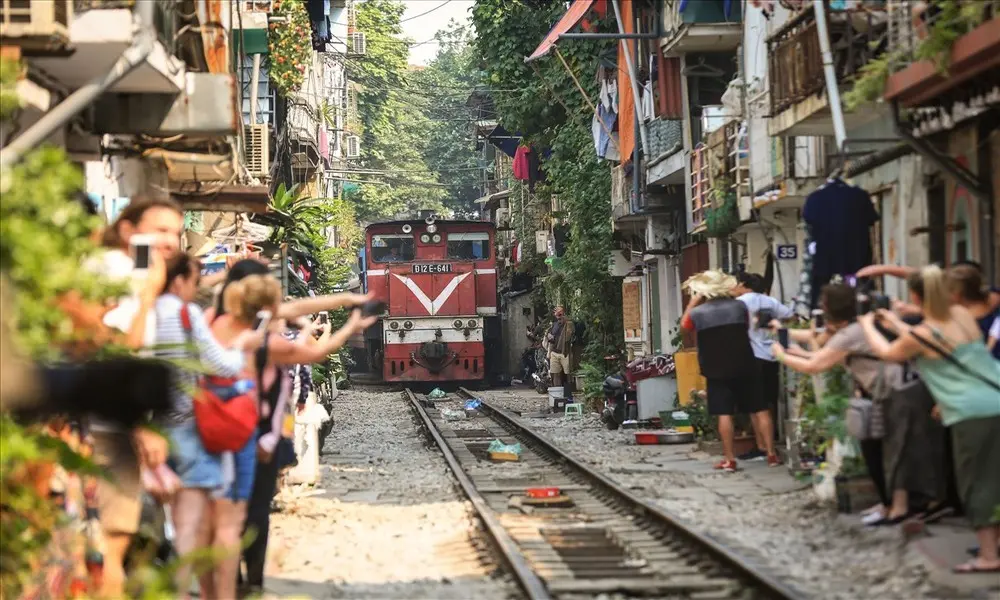 Calle Del Tren Phung Hung