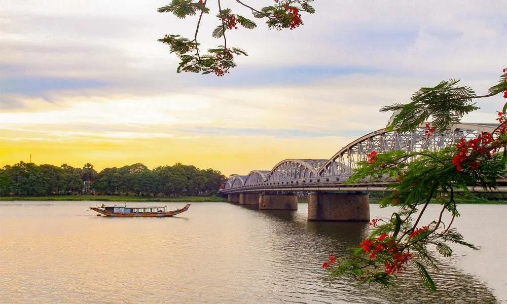 El Puente De Trang Tien